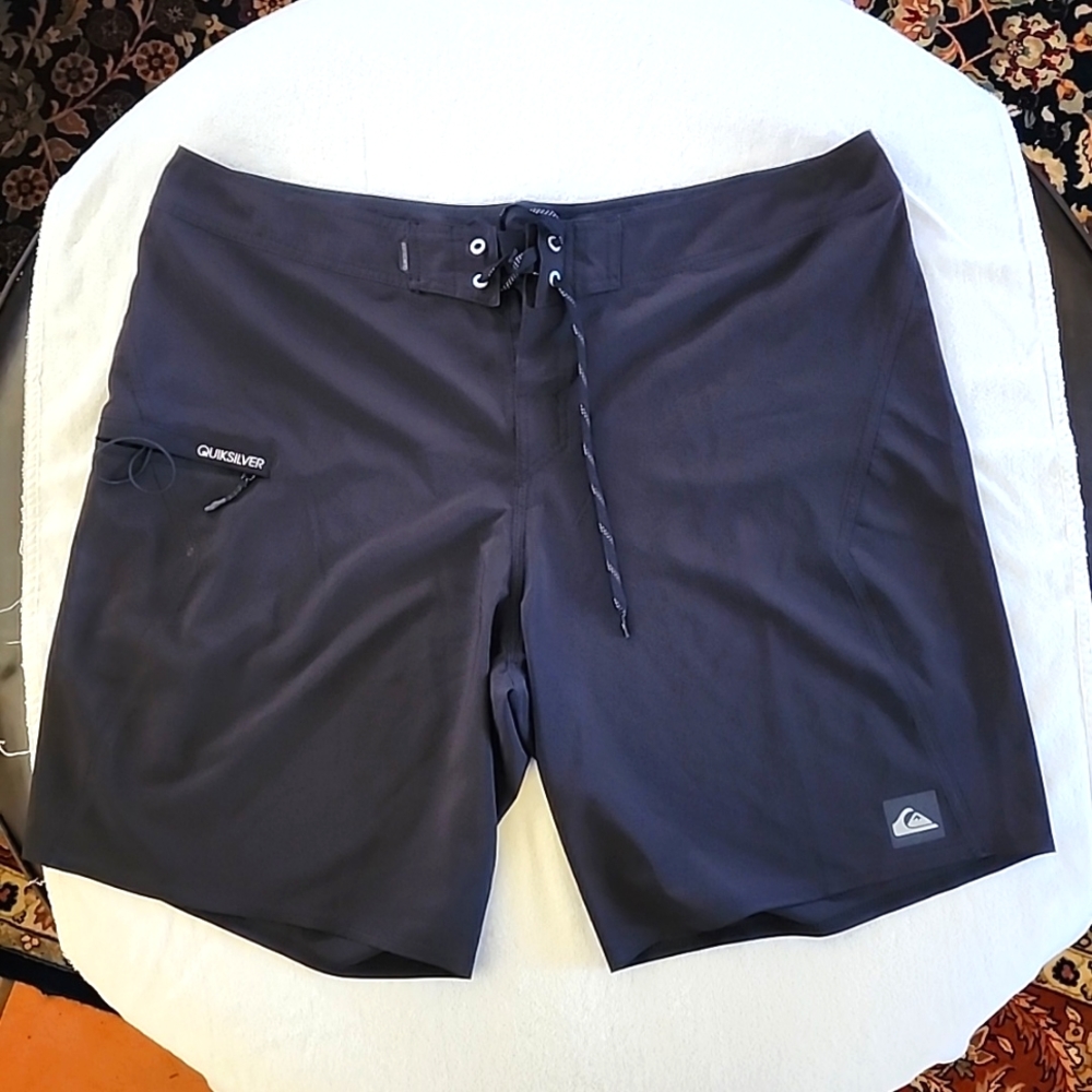 QUICKSILVER Men's Black Board Shorts